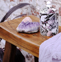 Load image into Gallery viewer, MEWS COLLECTIVE Soy Candle - Aged Oak &amp; Maple
