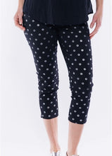 Load image into Gallery viewer, CAFE LATTE Foil Spot Capri Jeggings - Black/Silver
