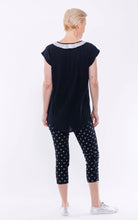 Load image into Gallery viewer, CAFE LATTE Foil Spot Capri Jeggings - Black/Silver
