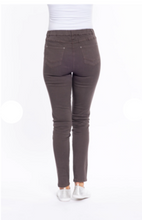 Load image into Gallery viewer, CAFE LATTE Coloured Stretch Cotton Jegging - Chocolate
