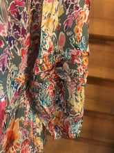 Load image into Gallery viewer, FOIL New Frills Top - Foxglove Print
