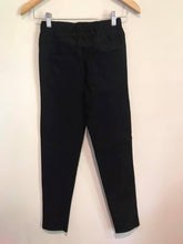 Load image into Gallery viewer, JENDI Slim Leg Full Length Pant - Black
