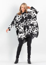 Load image into Gallery viewer, MARCO POLO Block Moon Coat - Black/White
